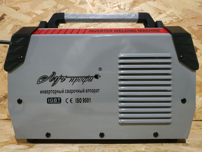 Сварочный инвертор Луч Профи ММА 300 (кейс) M30012081 фото