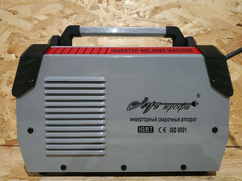 Сварочный инвертор Луч Профи ММА 300 (кейс) M30012081 фото