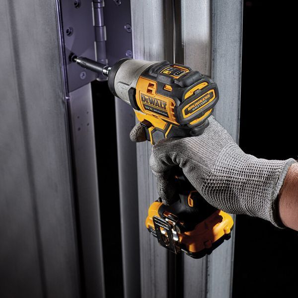 Набор из двух инструментов бесщеточных DeWALT DCK2110L2T DCK2110L2T фото