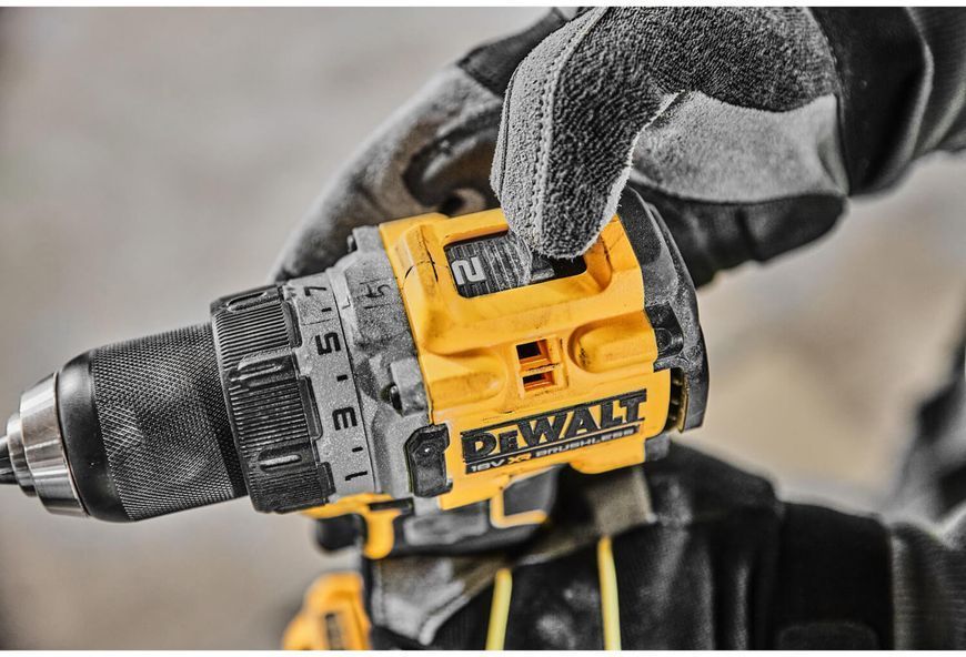 Дриль-шуруповерт акумуляторна безщіткова + подарунок DeWALT DCD800H2T+DCF840N DCD800H2T+DCF840N фото