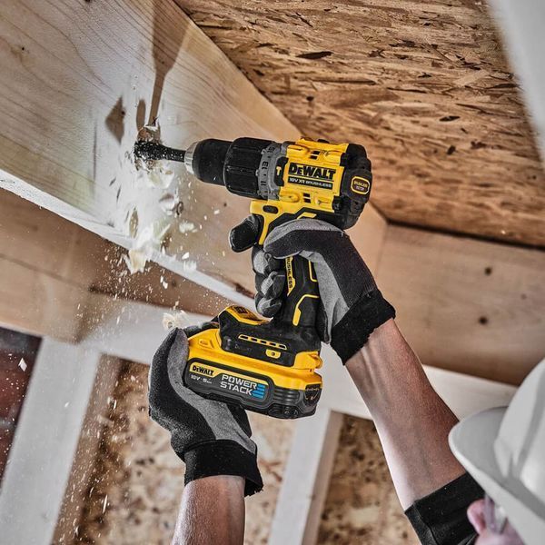 Дрель-шуруповёрт аккумуляторная бесщёточная ударная + подарок DeWALT DCD805H2T+DCF840N DCD805H2T+DCF840N фото