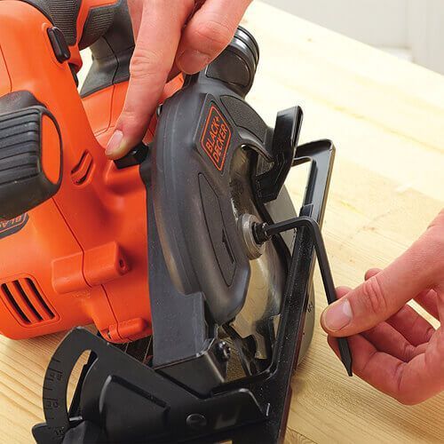 Пила дискова акумуляторна BLACK+DECKER BDCCS18N BDCCS18N фото
