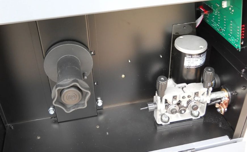 Инверторный сварочный полуавтомат для сварки алюминия WMaster MIG ALUMIG 250 P Dpulse M30012257 фото