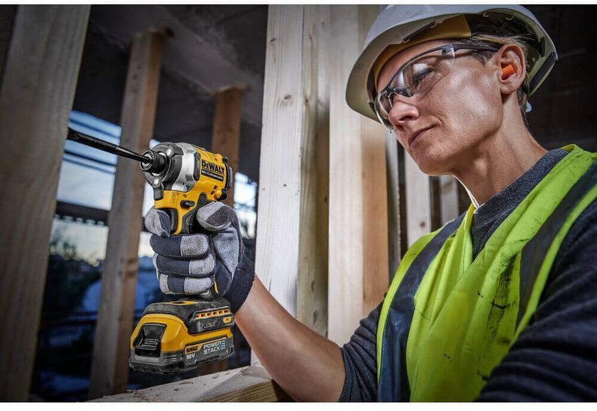 Набор из двух инструментов бесщеточных DeWALT DCK2051H2T DCK2051H2T фото