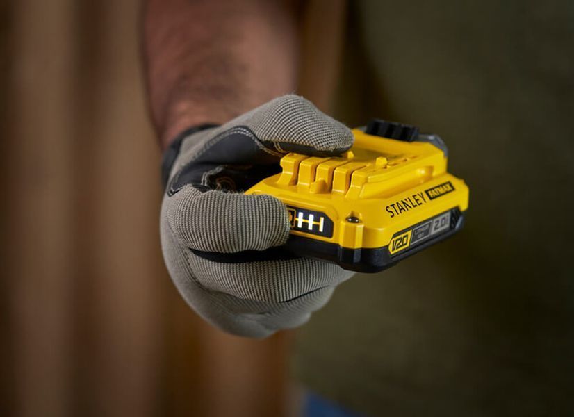 Зарядний пристрій та 2 акумулятора 18В STANLEY FATMAX SFMCB12D2 SFMCB12D2 фото