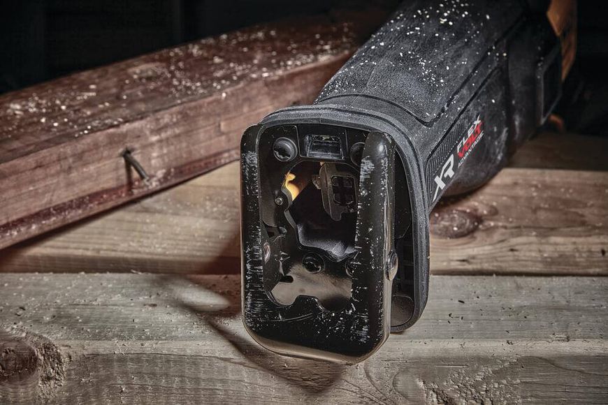 Пила сабельная аккумуляторная DeWALT DCS386T1 DCS386T1 фото