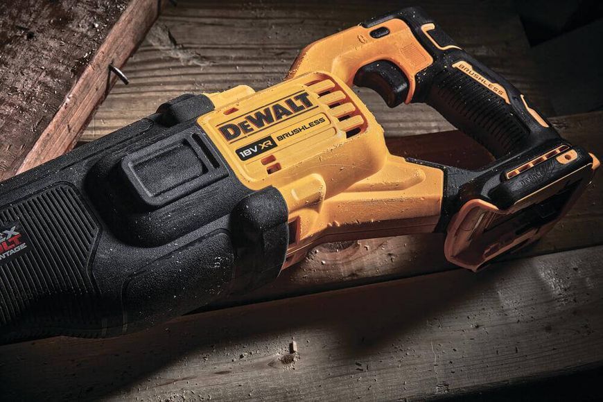 Пила сабельная аккумуляторная DeWALT DCS386T1 DCS386T1 фото