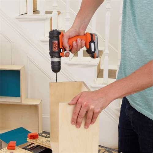 Дриль-шурупокрут акумуляторний BLACK+DECKER BDCDD12USB BDCDD12USB фото