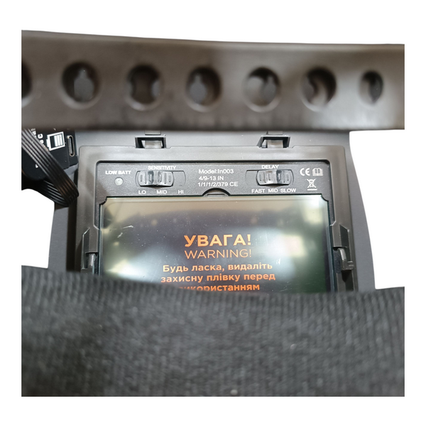 Маска зварювальника VIROK PRO PLUS з автозатемнювальним світлофільтром, активна зона 100 &times;70 мм 82V152 фото